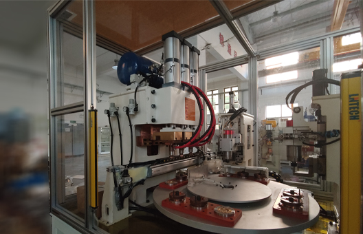 侧移器缸盖钢珠压装花季传媒APP下载免费版专机