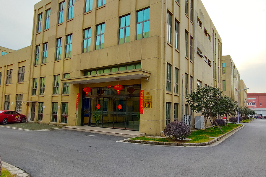 上海花季APP传媒下载网站智能设备有限公司迎新春,贴春联,挂红灯笼 上海花季APP传媒下载网站智能设备有限公司迎新春,贴春联,挂红灯笼